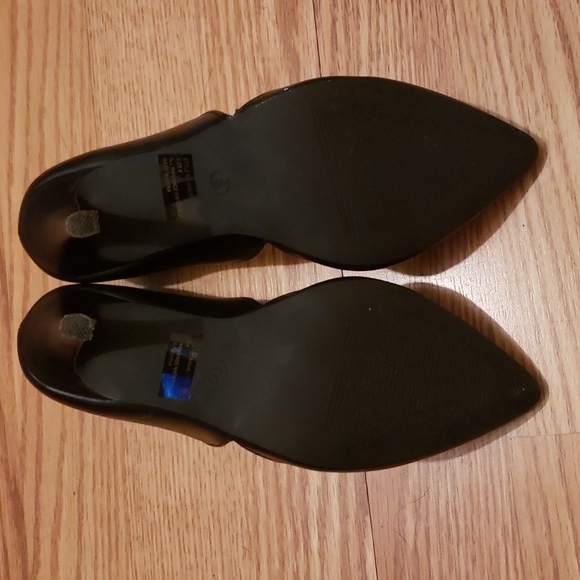 Black Heels - Picture 4 of 4
